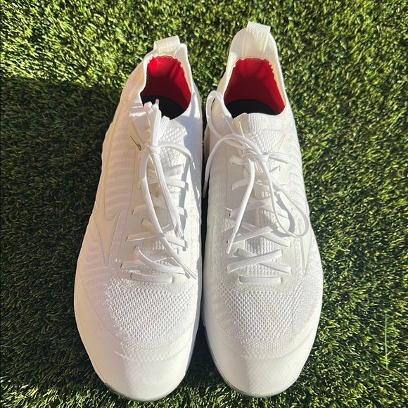 Mizuno Dominate Knit Women’s Softball Spike Metal Cleats Size 8 New w/o Tags - Picture 2 of 9